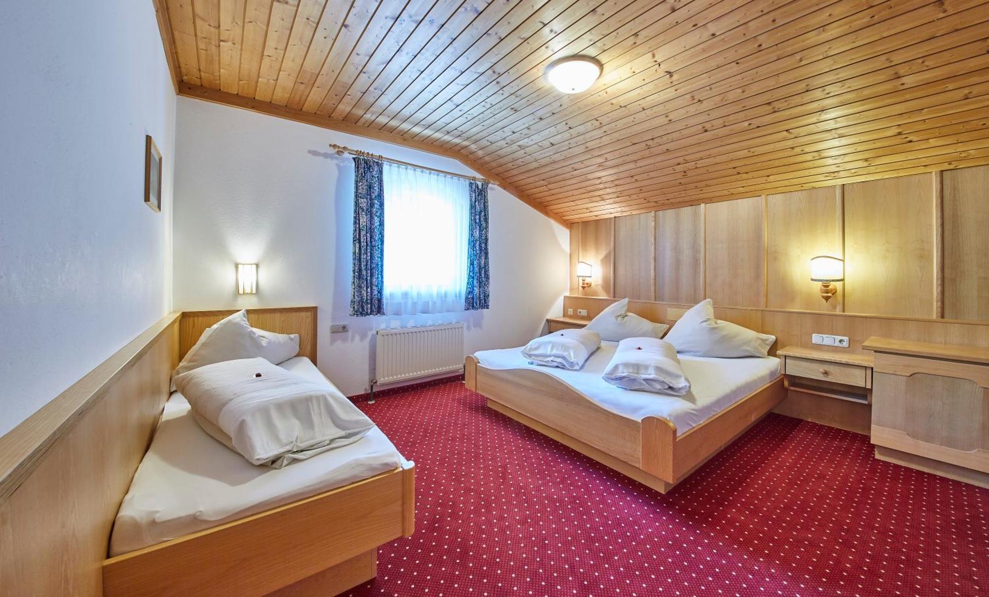 Apart-Hotel Forellenhof Saalbach-Hinterglemm Pokoj fotografie